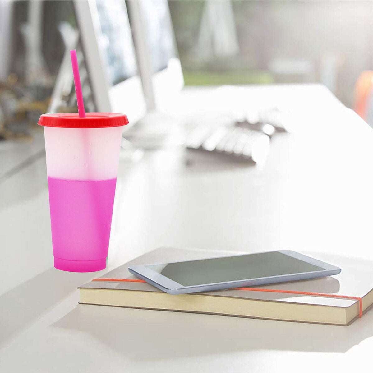 Plastic Color Changing Cup Cold Drink Sensing Travel Tumbler with Straw (C)
