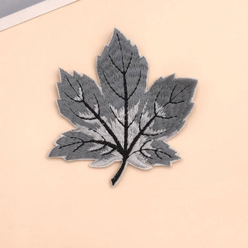 9Pcs Multicolor Maple Leaf Sew/Iron On Appliques Embroidery Patches DIY Badge
