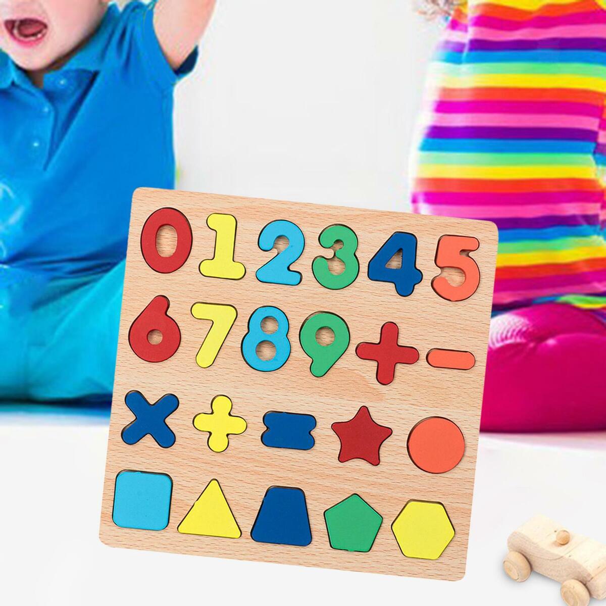 Educational  Pegged puzzle playing Number Shape Recognition for