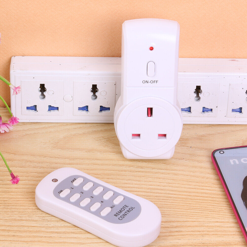 1pc UK Plug Power Outlet Light Switch Socket+1pc Wireless Remote Control