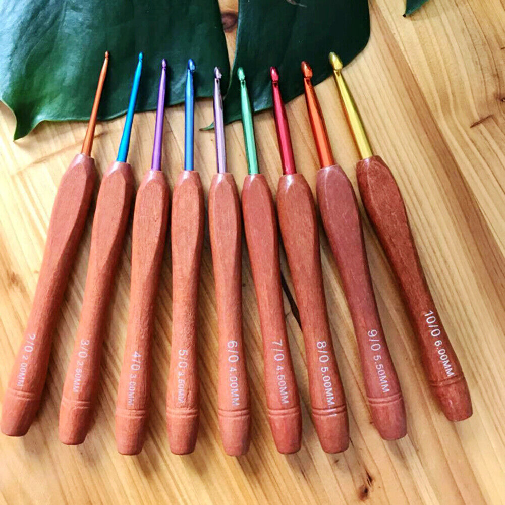 Wooden Handle Colorful Crochet Needle Knitting Sweater DIY Crochet Hook (A)