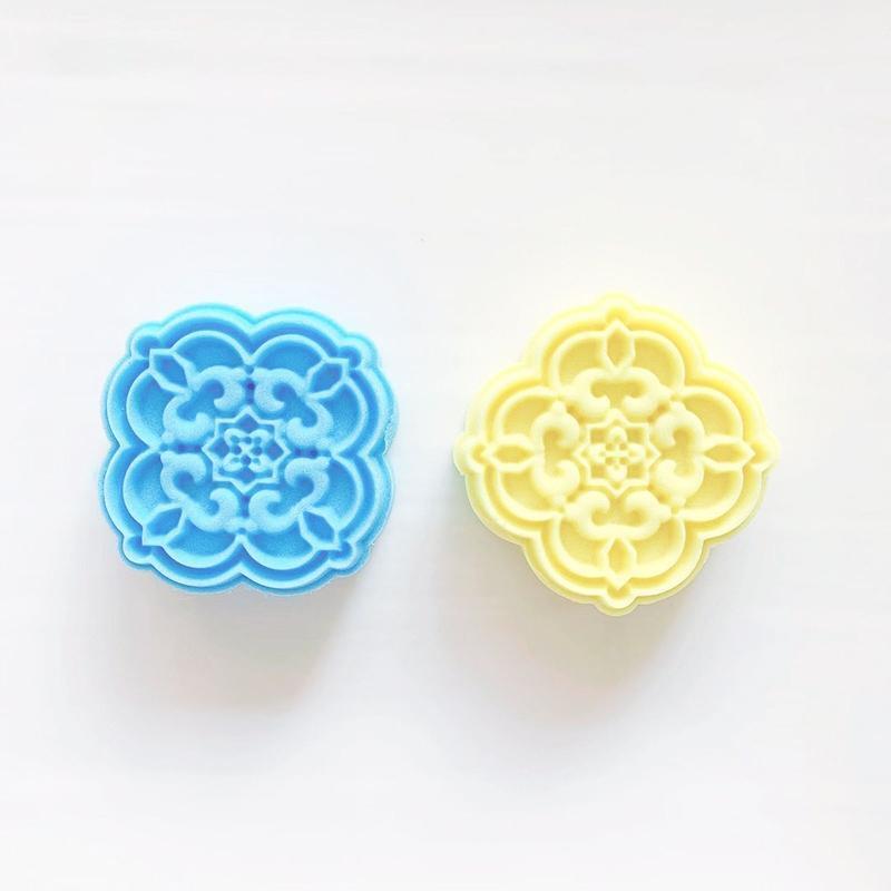 Hand Pressure Moon Cake Mold Pastry Decoration Tool Mooncake Maker 50g Durable