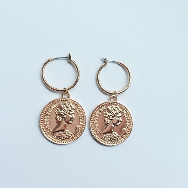 1 Pair Women Chic Portrait Coins Drop Hoop Earrings Jewelry for Anniversary Day
