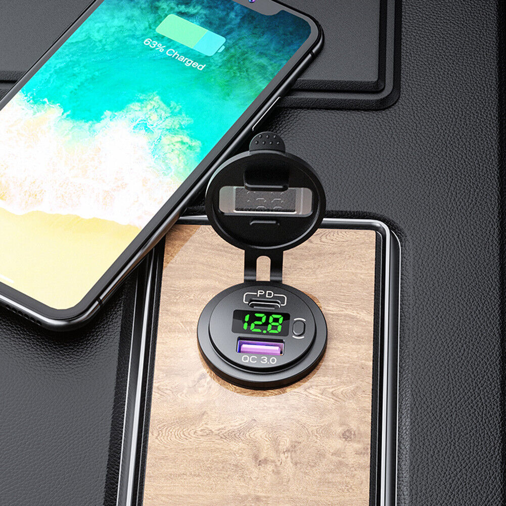 P21-B Car Motorcycle Dual USB Charger PD + QC3.0 USB Charger Socket (Green)