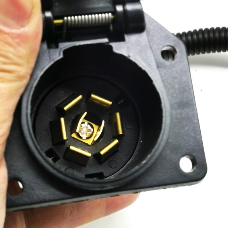 Wearproof Receptacle Adapter 4-Way Flat Truck to 7-Way Blade Ouelet Connector