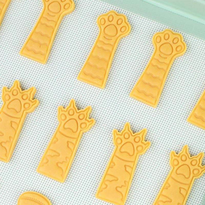 Food Grade Silicone Molds Smooth Animals Paw Cookie Mold Cute Cartoon Molds