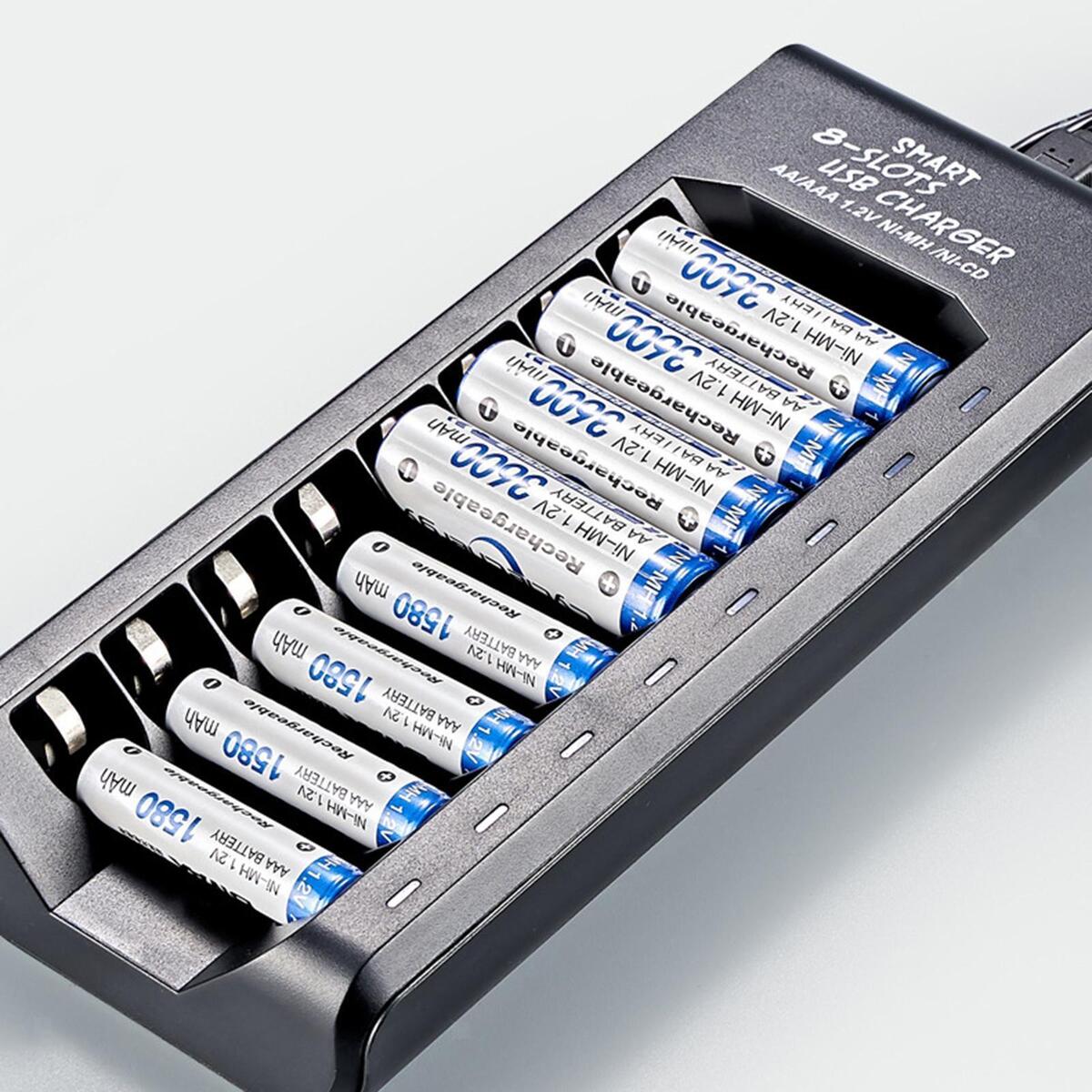 Smart 8 Slots 1.2V AA/AAA Battery Rechargeable USB Charger Multi-Protection