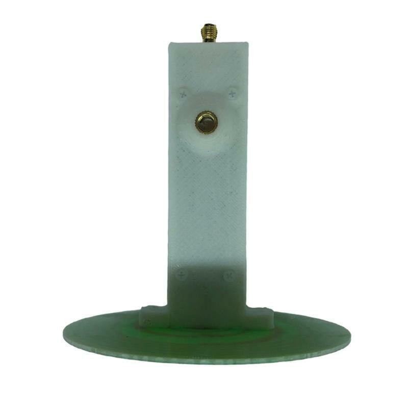 Ultra-wideband Deepace R104 Circularly Polarized Antenna with Bracket