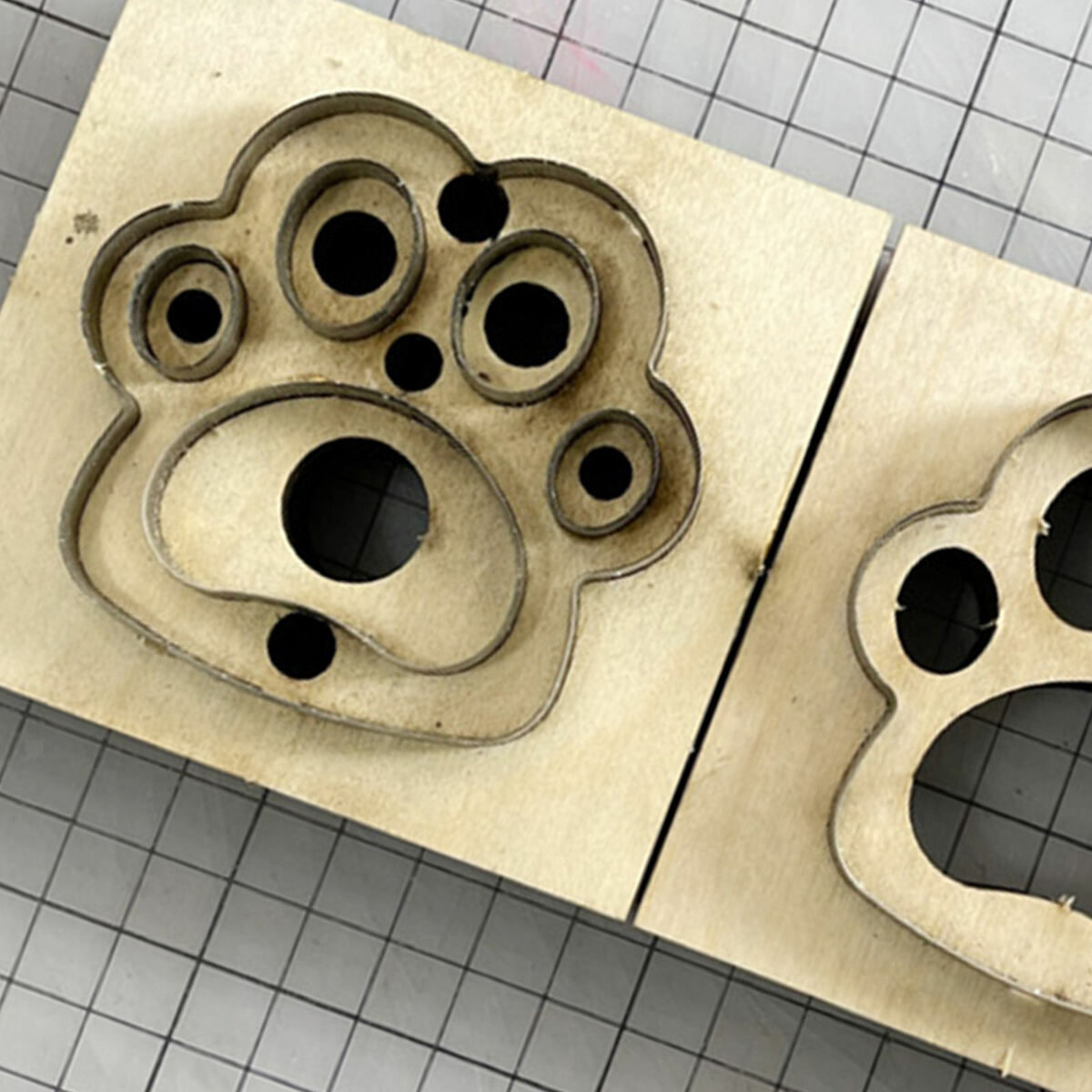 Dog paw Leather Cutting Dies Punch Blades Mold, Cutter Template Tool-Mould Craft