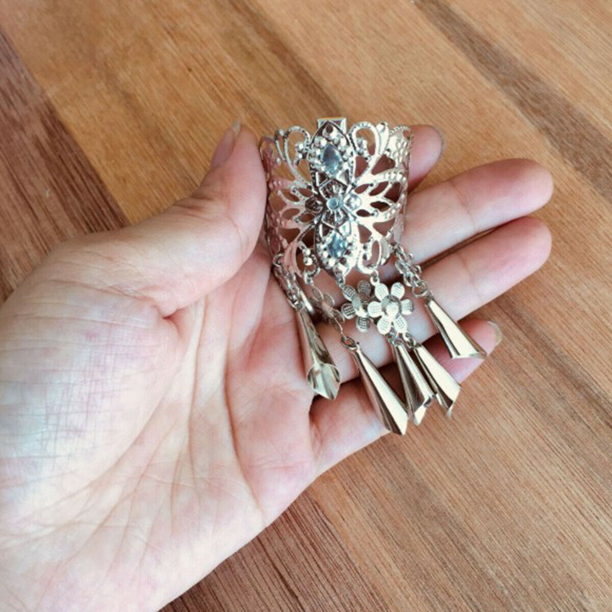 Women Alloy Comb Hair Clips Pin Flower Hairpins Bell Tassel Hairpin Accessories