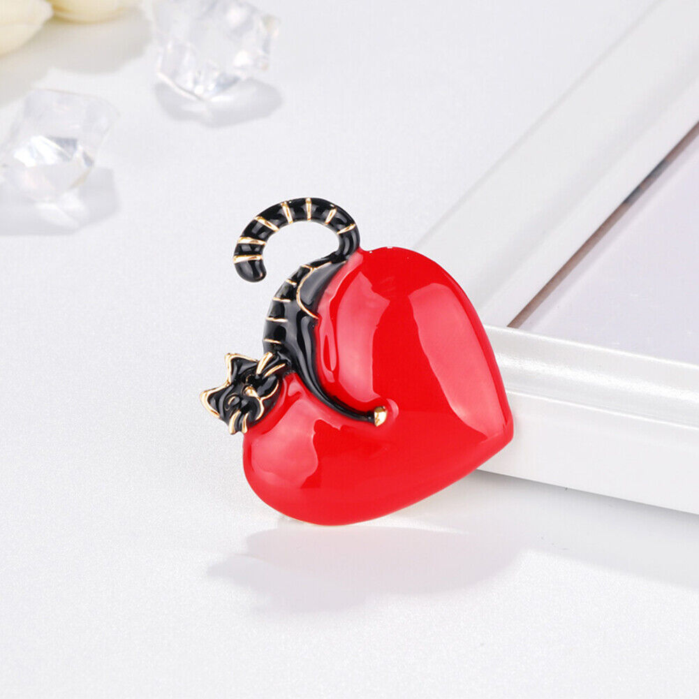 Cat Love Heart Enamel Pins Badge Clothes Lapel Brooch Women Jewelry (Black)