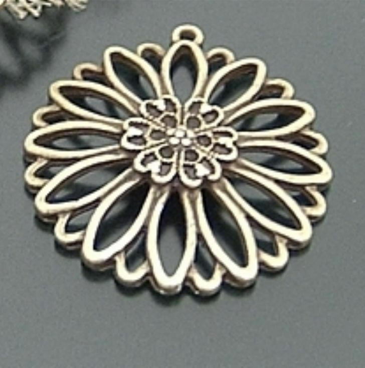 vtg look daisy flower necklace pendants 10pcs-20903
