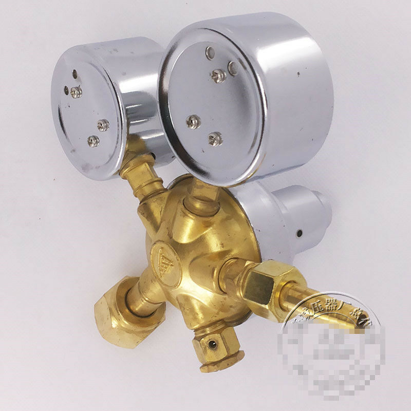 1pcs oxygen regulator pressure gauge pressure reducing valve Input 15MPA G5/8