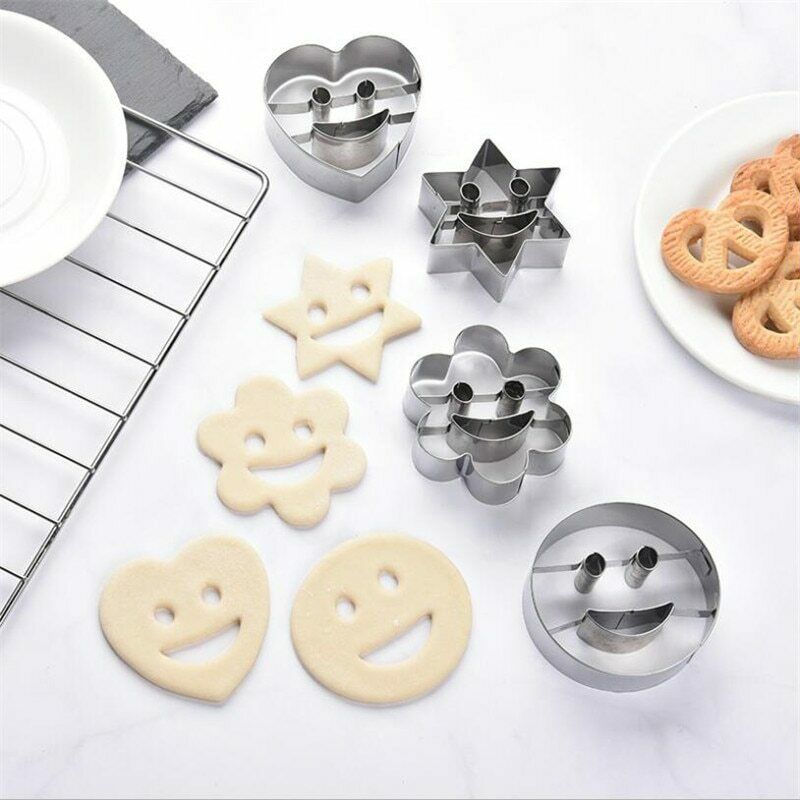 Pack Of 4 Stainless Steel smiley Shape   Cookie Cutter Mould