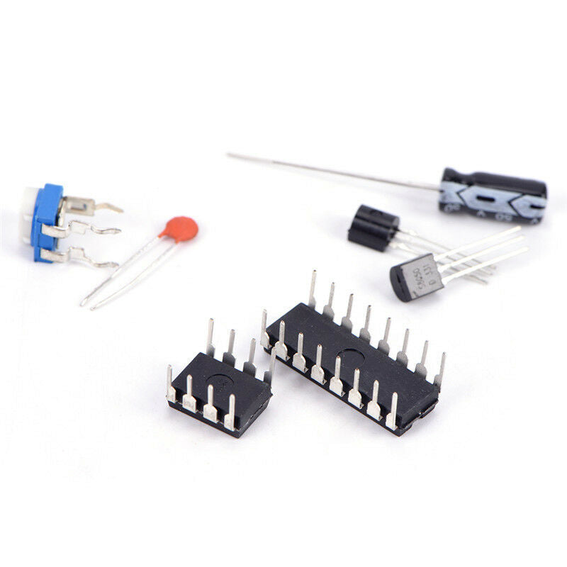 NE555 CD4017 Scrolling Flowing Red Light SMD DIY Kit Soldering Practice K.l8