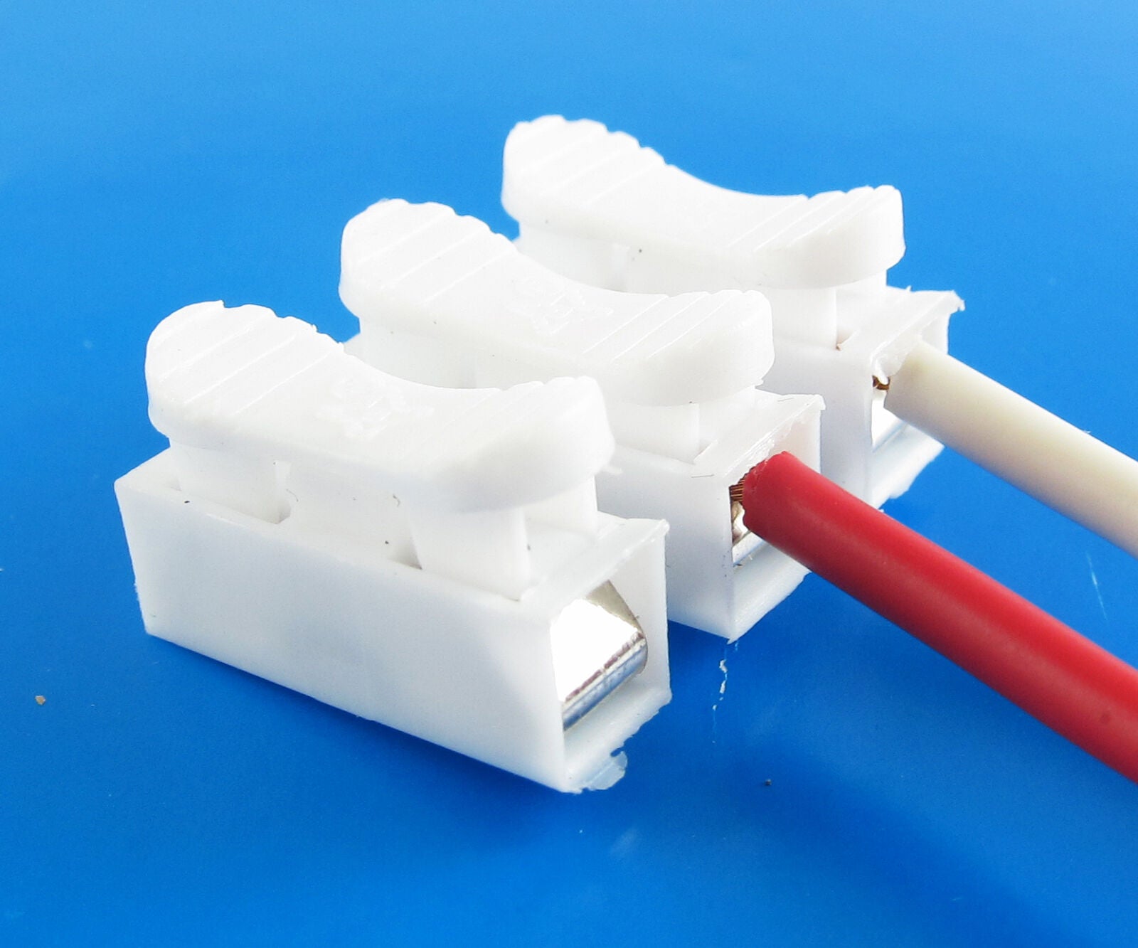 100 Fast Connection Wire 3 Position Barrier Terminal Strip Blocks 10A Free Screw