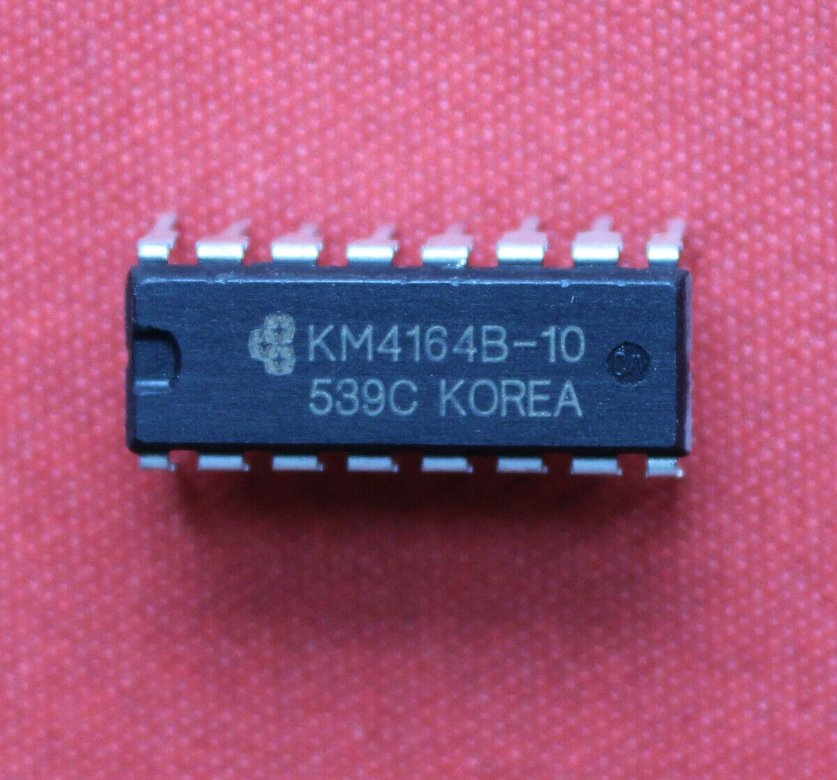 1pcs KM4164B-10 Integrated Circuit IC