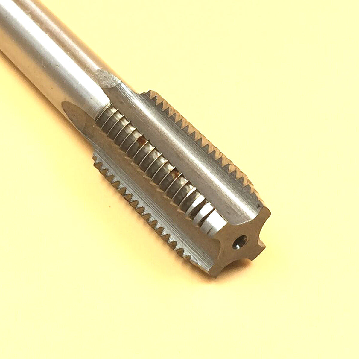 11/16" - 16 HSS Right hand Thread Tap 11/16 - 16 TPI [M_M_S]