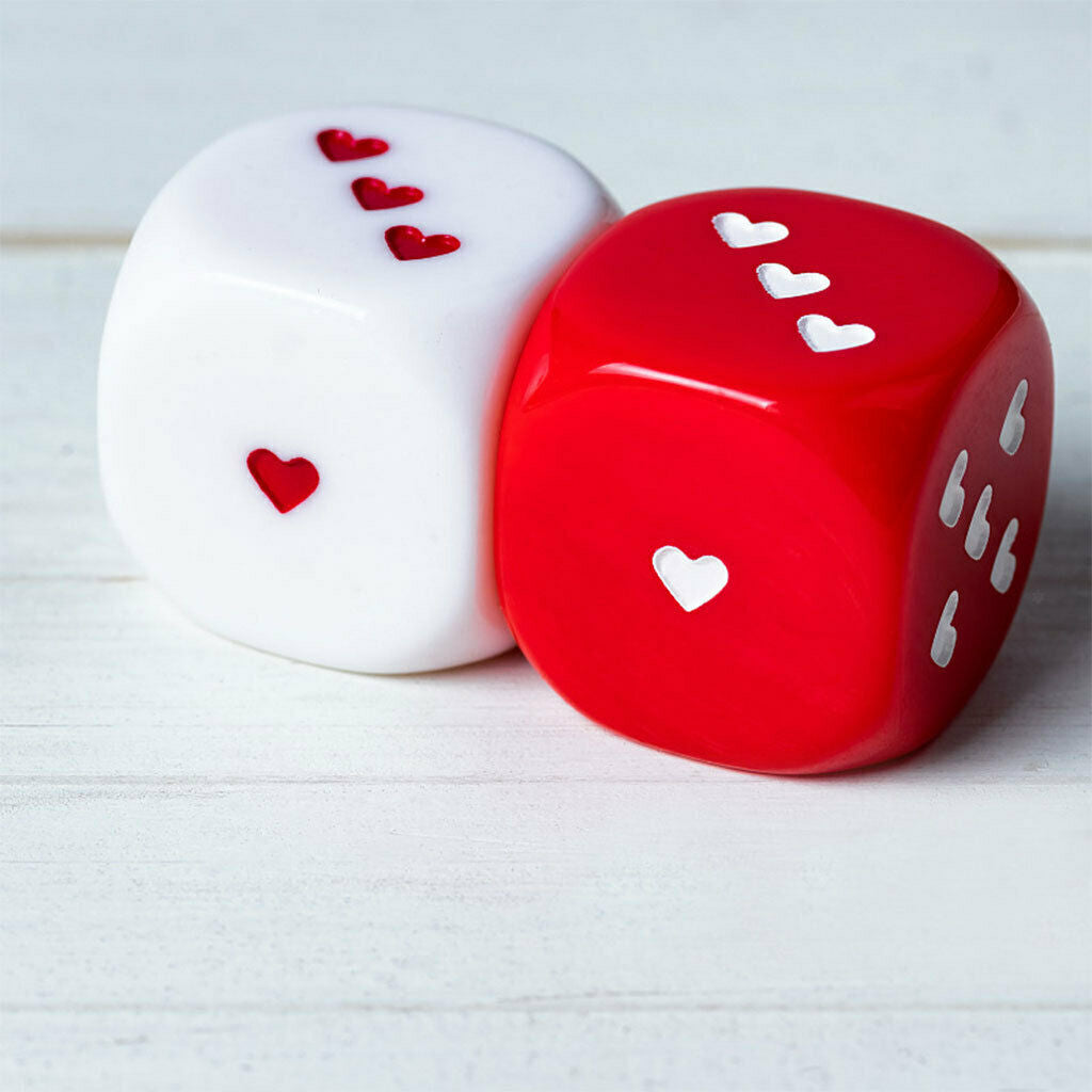 2 Pieces Opaque 6 Dice Heart Pattern Roleplaying RPG DND Game Party Prop