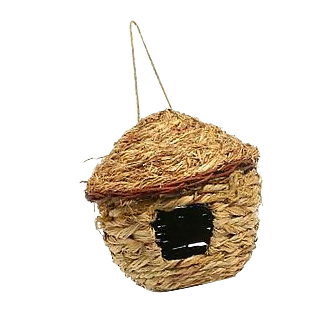 Hand-woven straw bird nest parrot brood brood grass cave cave garden