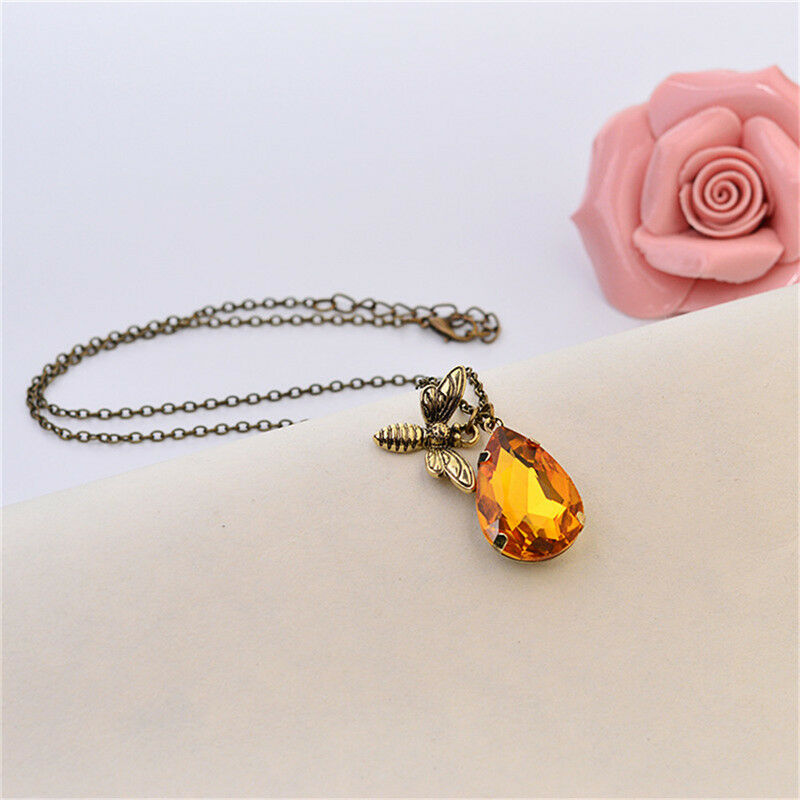 1x Top  Charm Jewelry Chain Crystal Bee and Honey Necklace Golden Rhinest.l8
