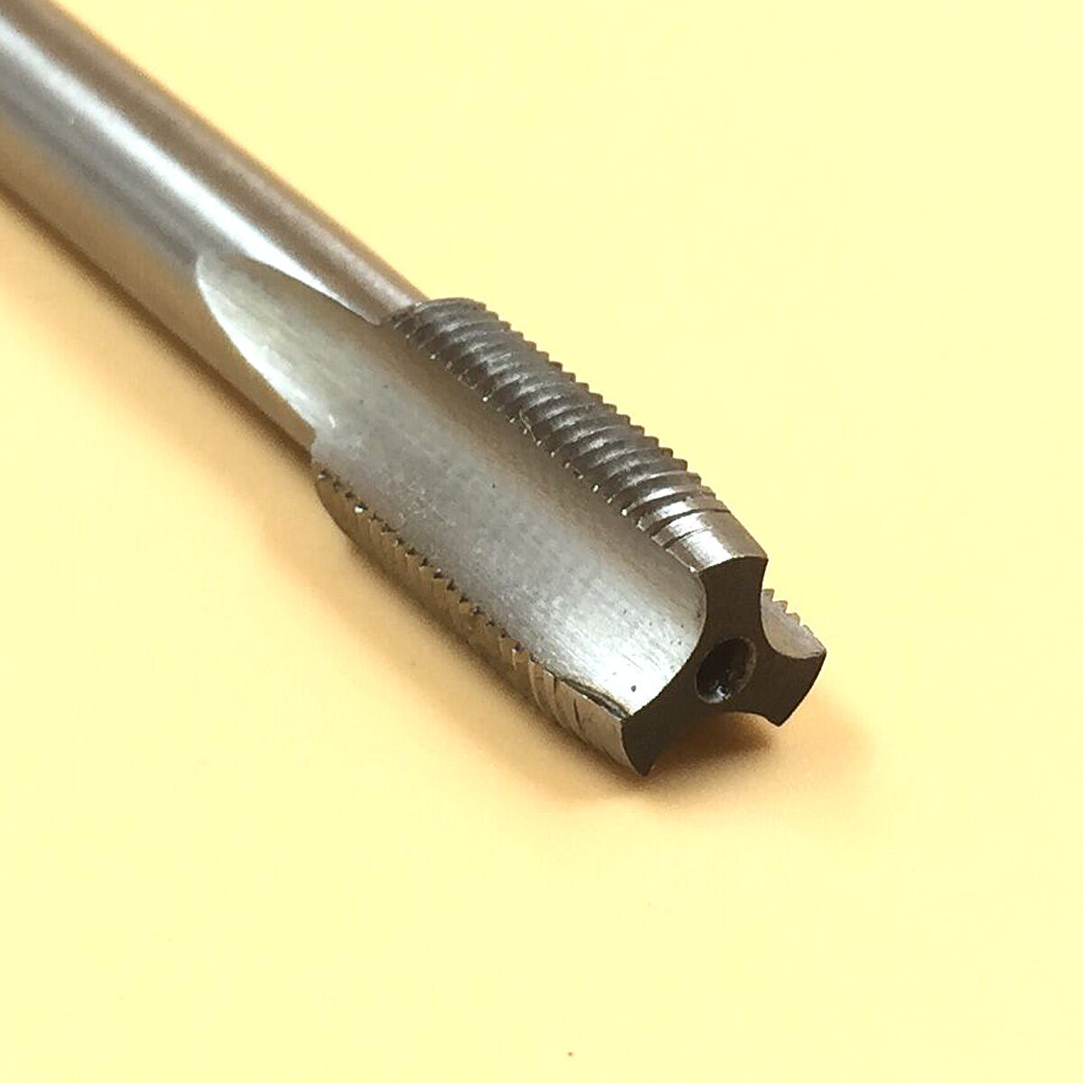 5/8"- 20 HSS Right hand Tap 5/8 - 20 TPI [M_M_S]