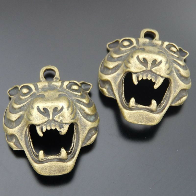 8 pcs Retro Bronze Tiger Head Metal Alloy Charm Pendant Earring Dangle 30*23*9mm