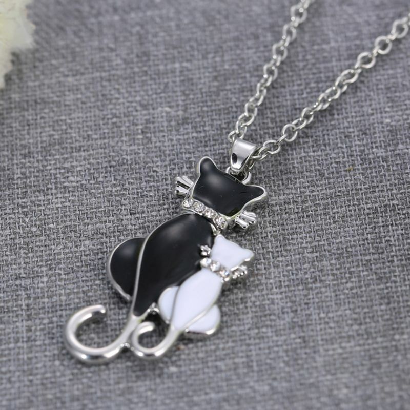 White & Black Mom & Child Cats Pendant Necklace Fashion Women Charm Gift