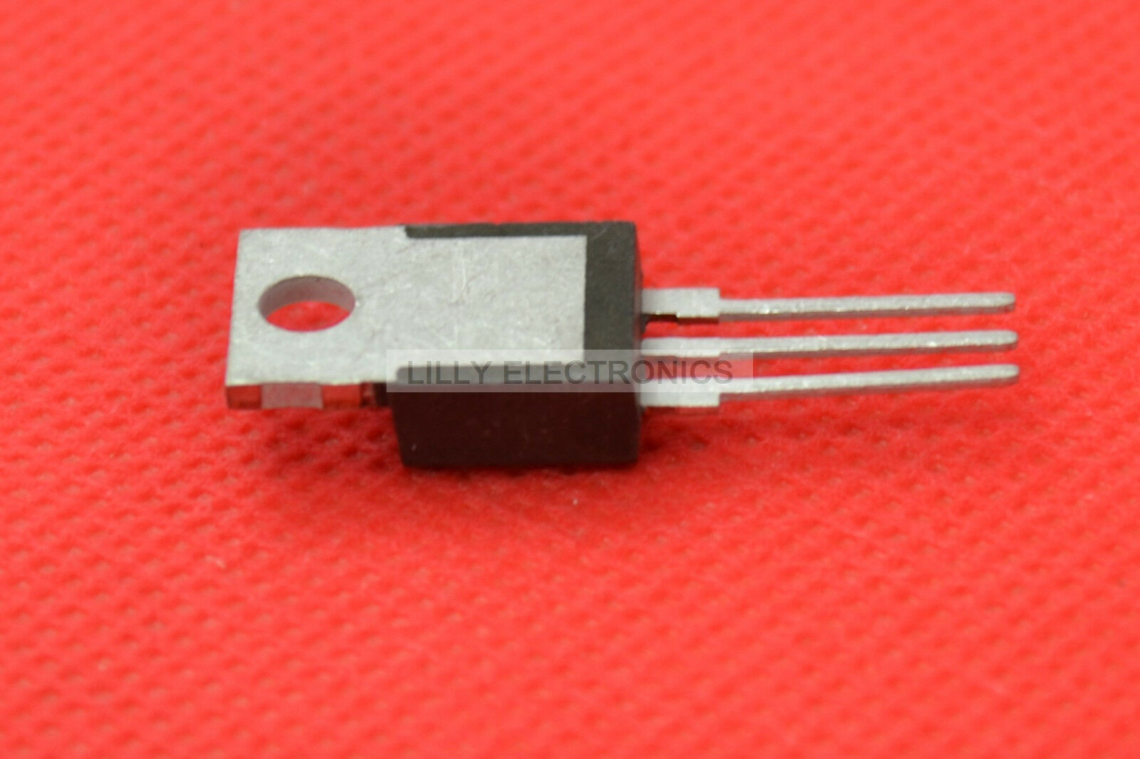 3pcs/Lot D8020L TO-220 Teccor manufactures 15 A rms to 25