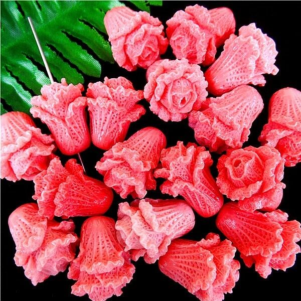 50Pcs Unique Beautiful Pink Tridacna Carved Flower Pendant Bead 25x21mm HH1458