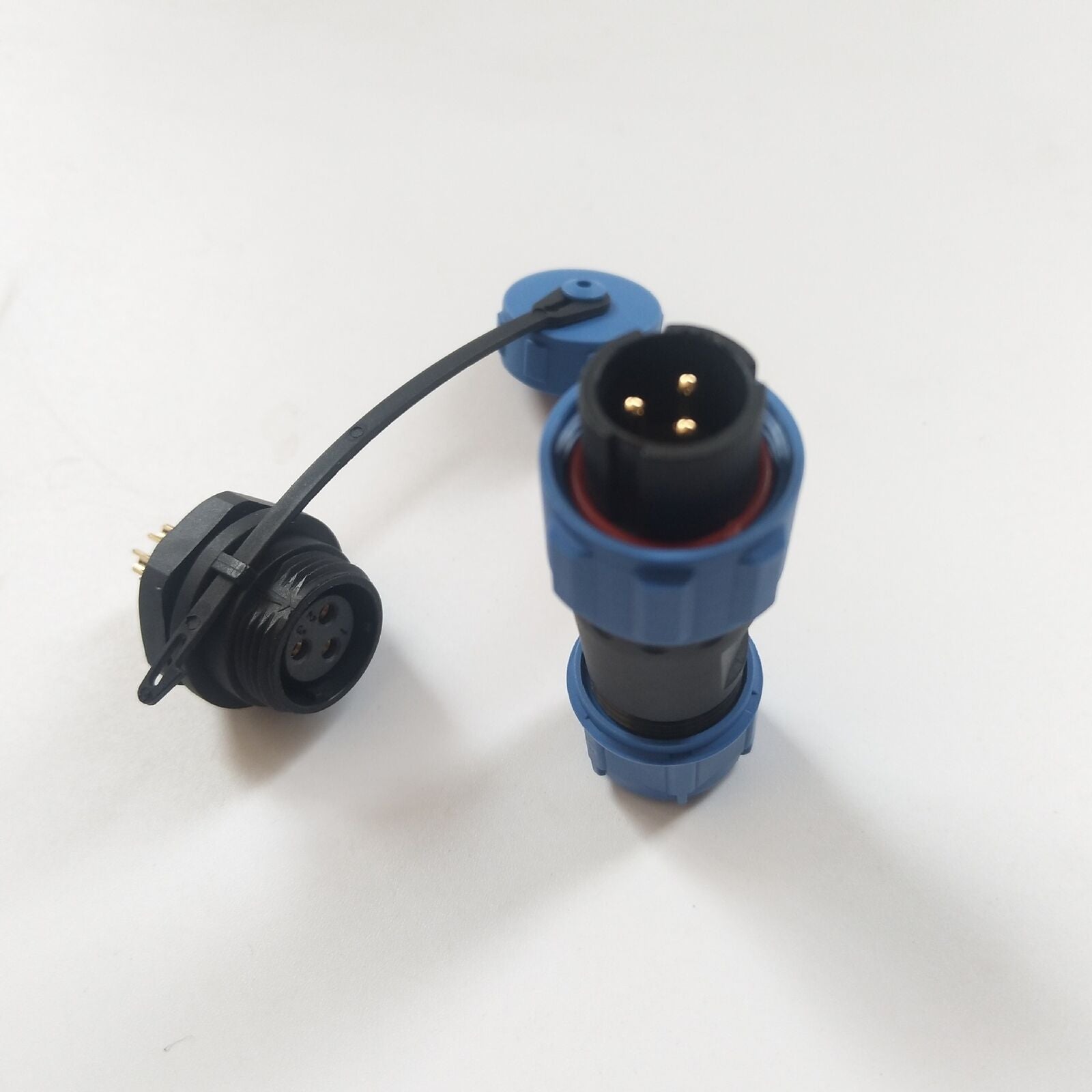 10A 2Pin Solar Panel Power Cord Connector Automatic Plug Waterproof Connector
