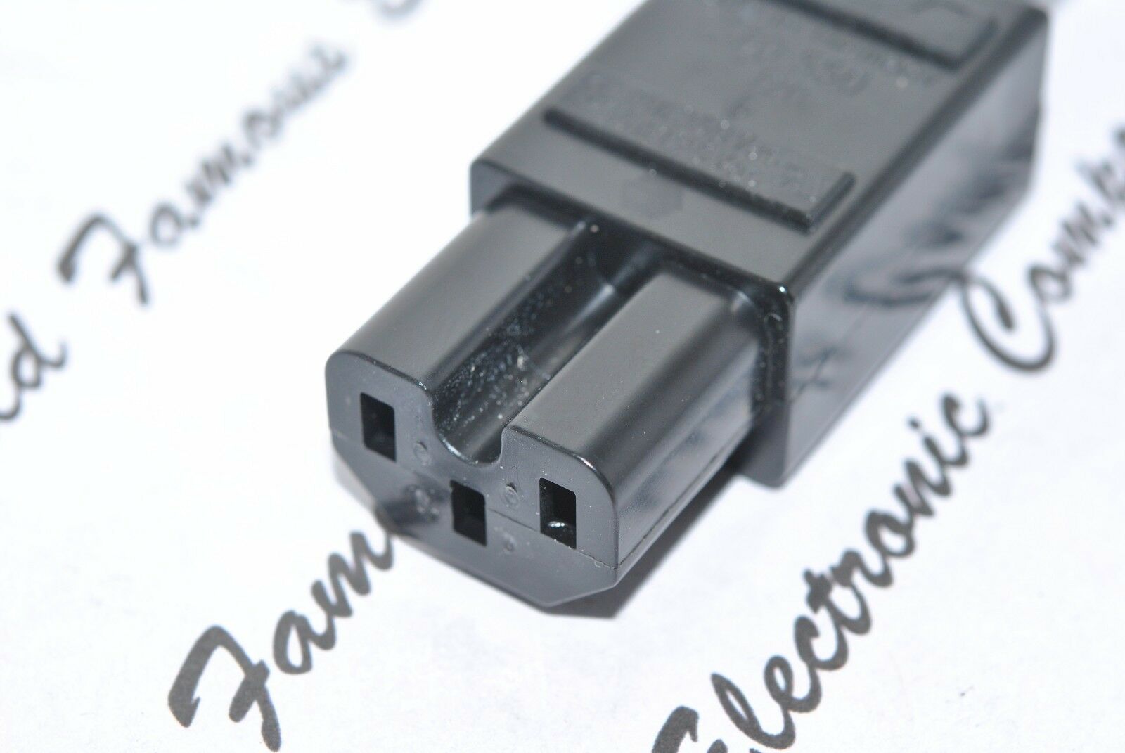1pcs-Kautt & Bux SFO550 IEC 10A 250Vac  Re-wireable Female Plug -Connector