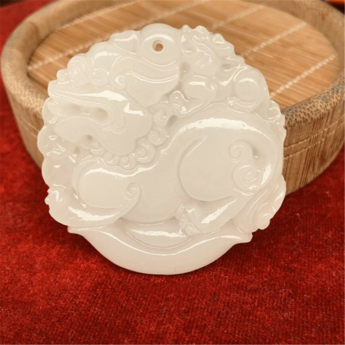 Fengshui White Jade Natural Hand-carved Brave Troops Pi Xiu Pendant Lucky Amulet