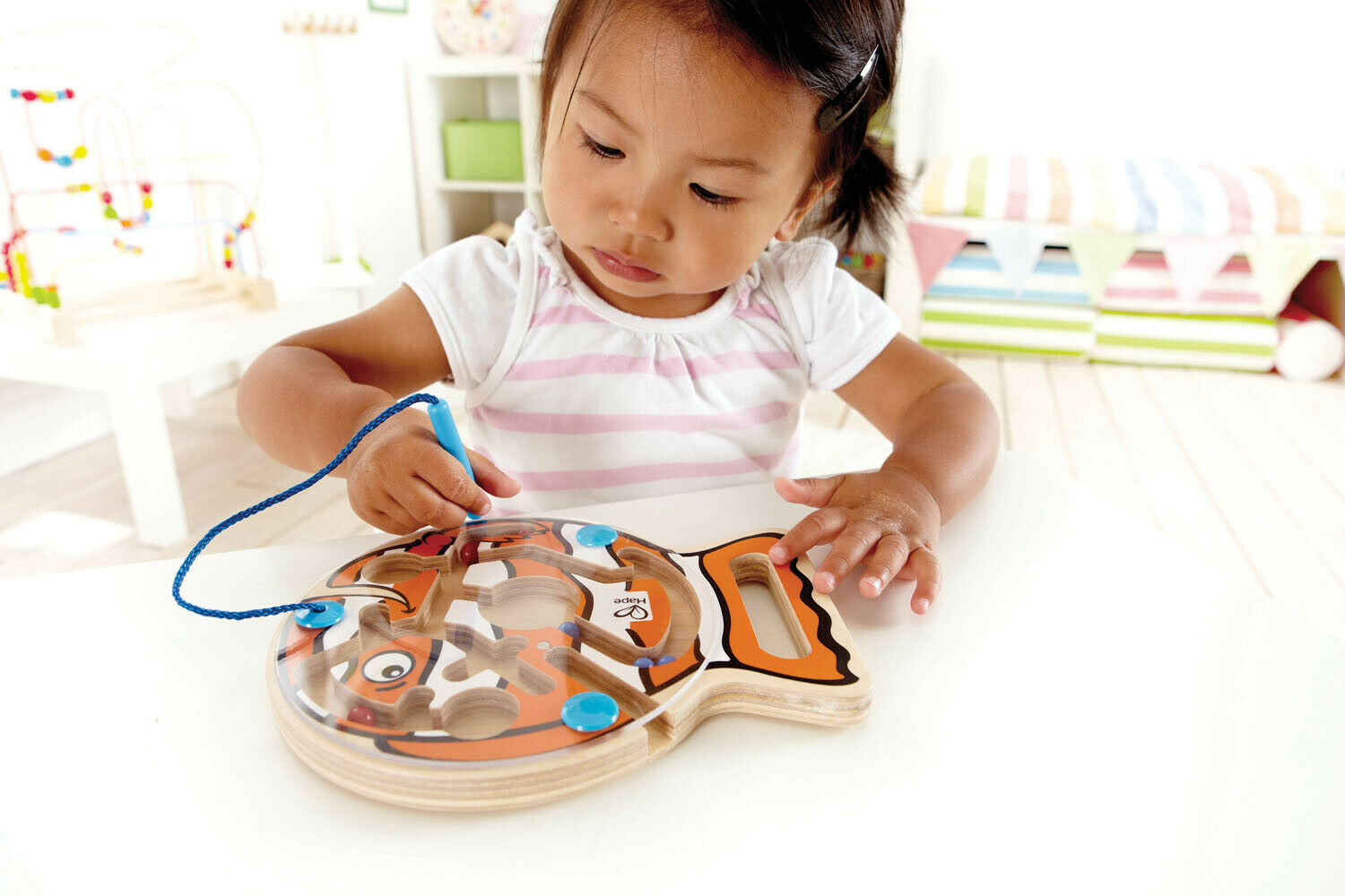 E1700 HAPE Go-Fish-Go Magnetic Maze Puzzle [Totally Amazing] Toddler Child 2yrs+