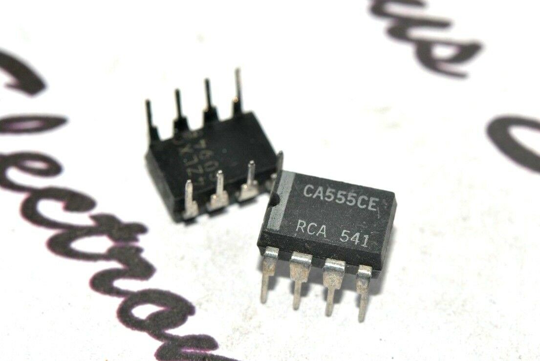 2pcs -  CA555CE Integrated Circuit / IC - NOS