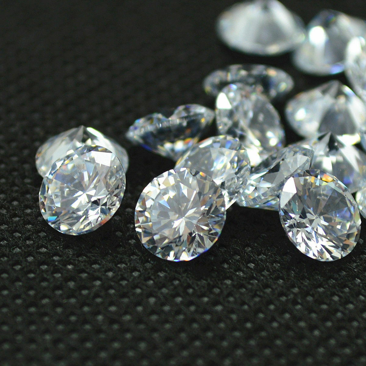 1000pcs AAA 2mm Round Loose Clear Cubic Zirconia Stone Jewellery Ring Pendants
