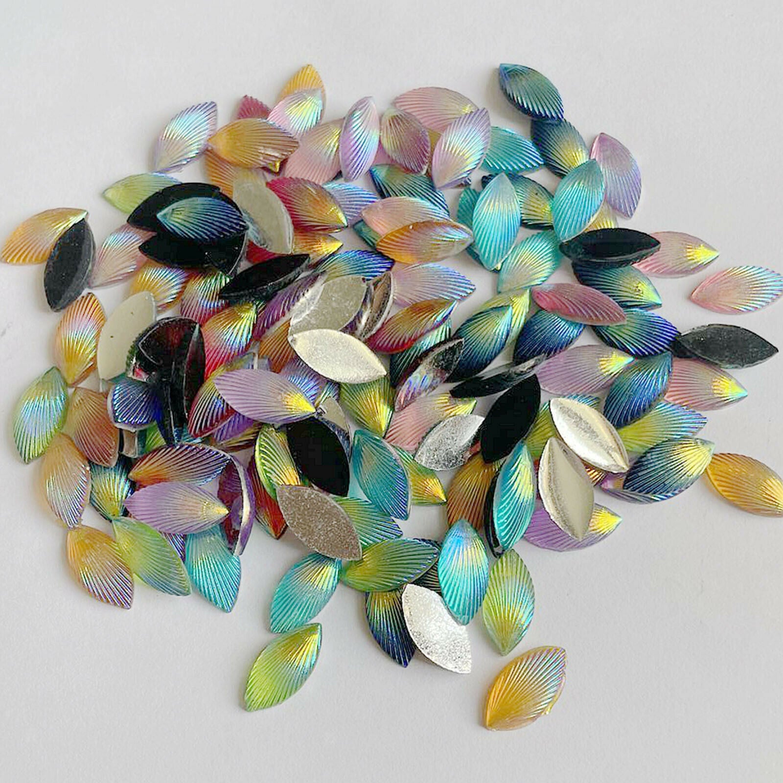 200 Pieces Mixed Colors Rhinestone Shining for Art Crafts Phone Case Bag