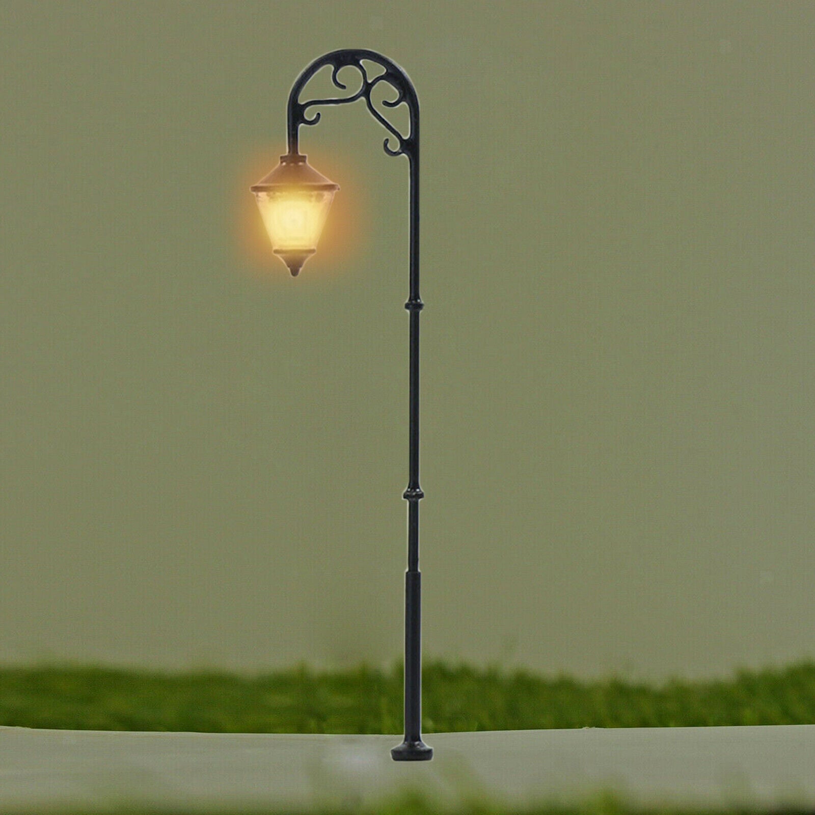 5pcs 1/87 HO Scale Mini Garden Railway Train 3V Lamppost Lights Accessory