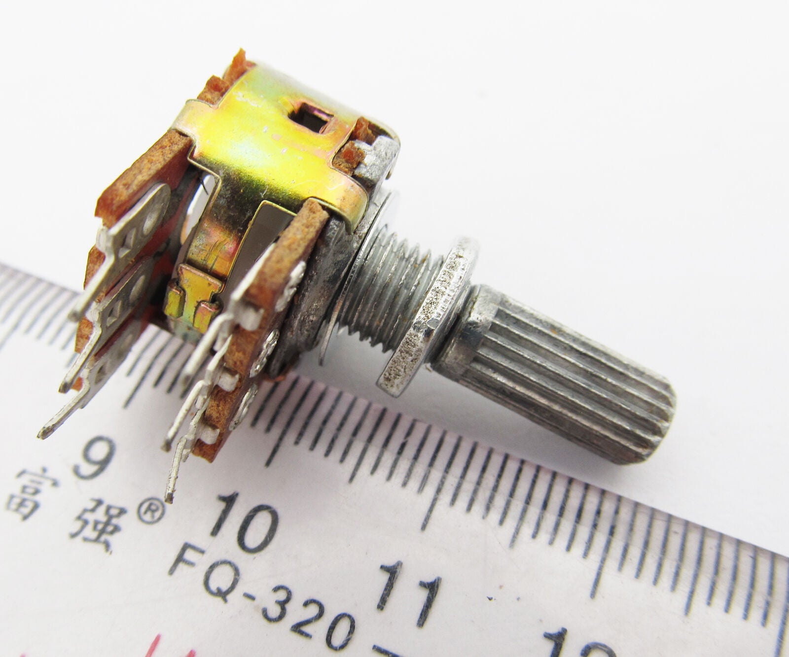 1pc B10K 10K Dual Stereo Potentiometer Pots Shaft S 20mm new