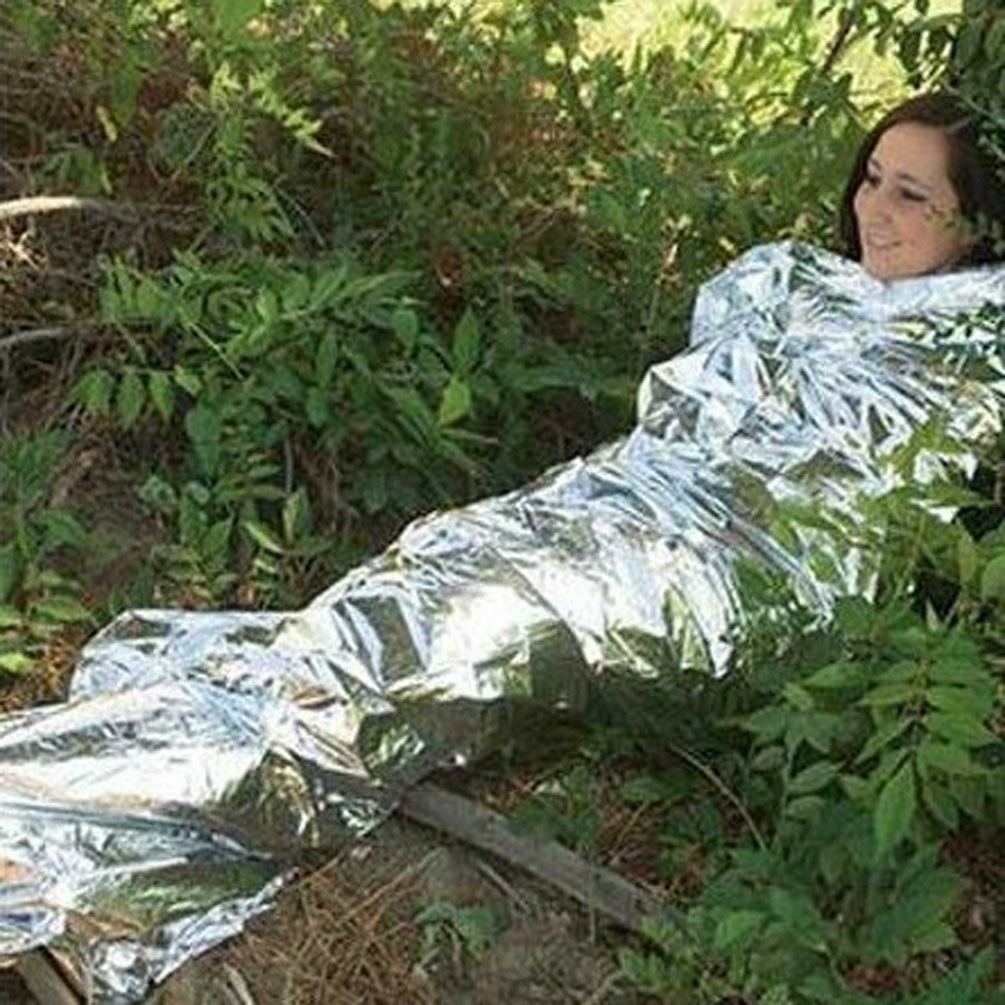 Emergency Blanket Cold Resistant Sleeping Bag Camping Picnic Pad Survival Tool