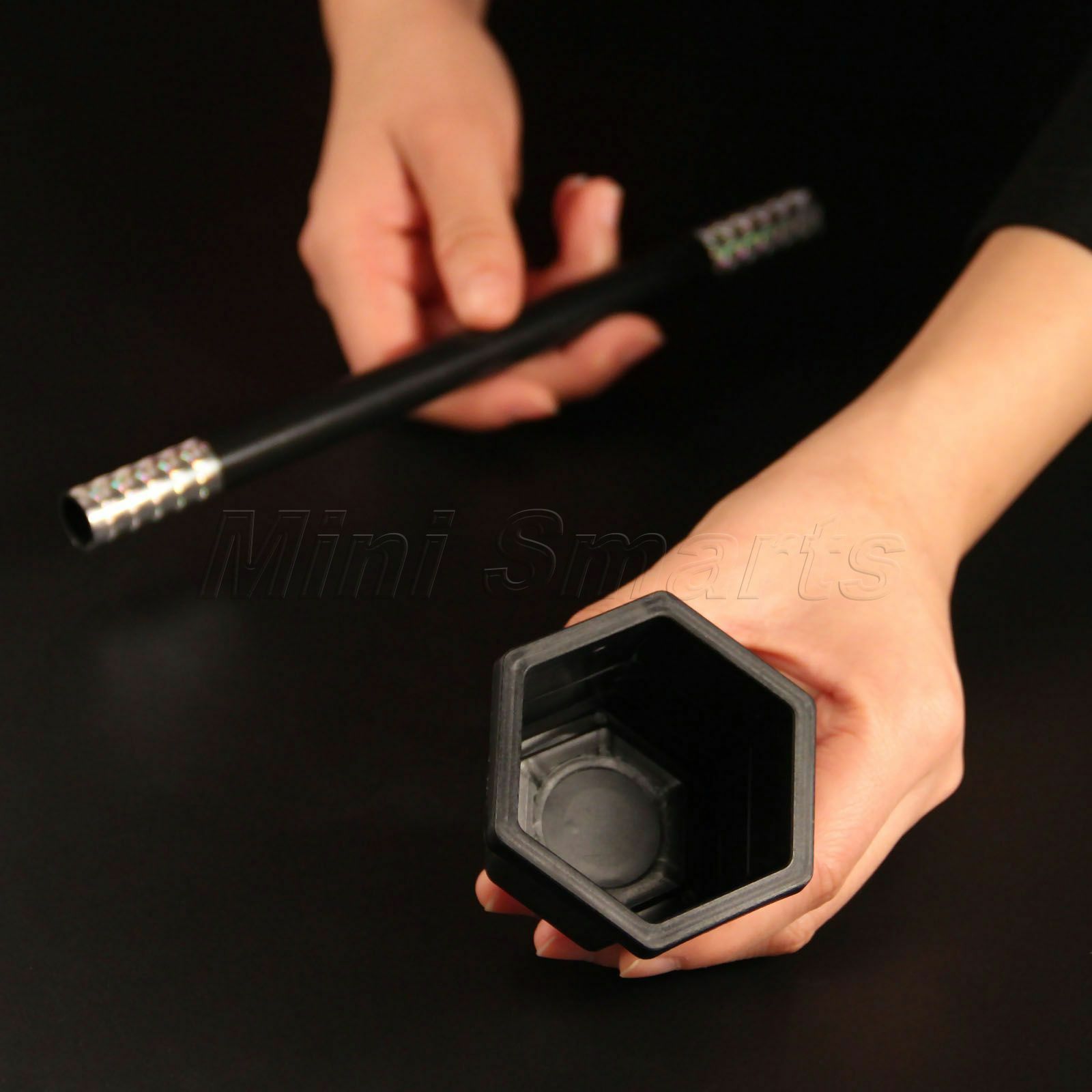 Plastic& Feather Magic Wand To Flower Stick Magic Trick Kid Child Show Prop Toys