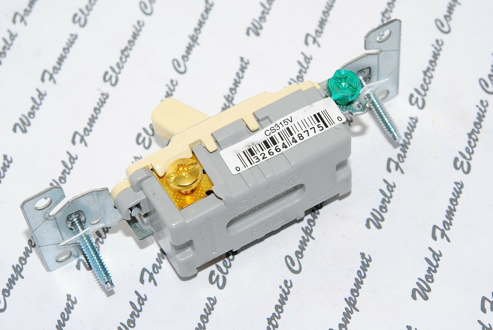 1pcs-COOPER CS315V Switch Toggle 3Way 15A 120/277V AC lvory