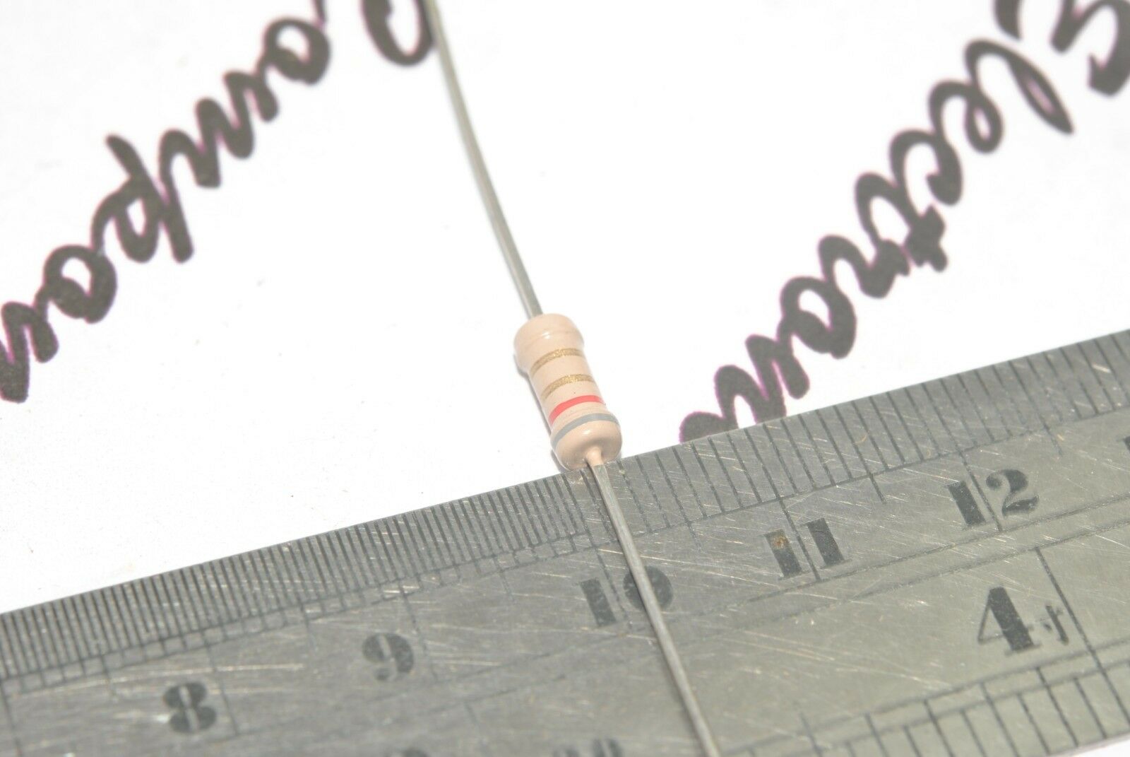 10pcs - 8.2R (8R) 1/2W 5% Resistor - NOS Non-Rohs