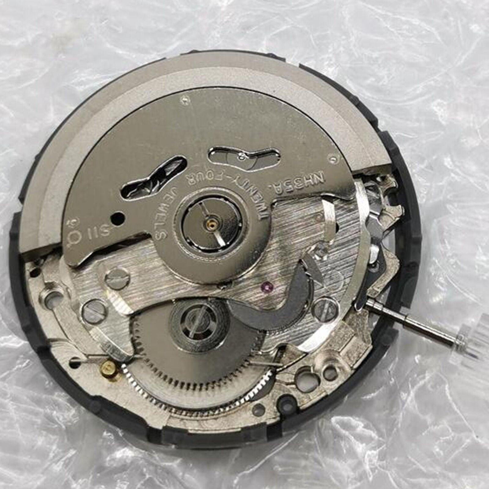 24 jewels automatic NH35A 3 Hands Date at 3 Brand New mechanical movement