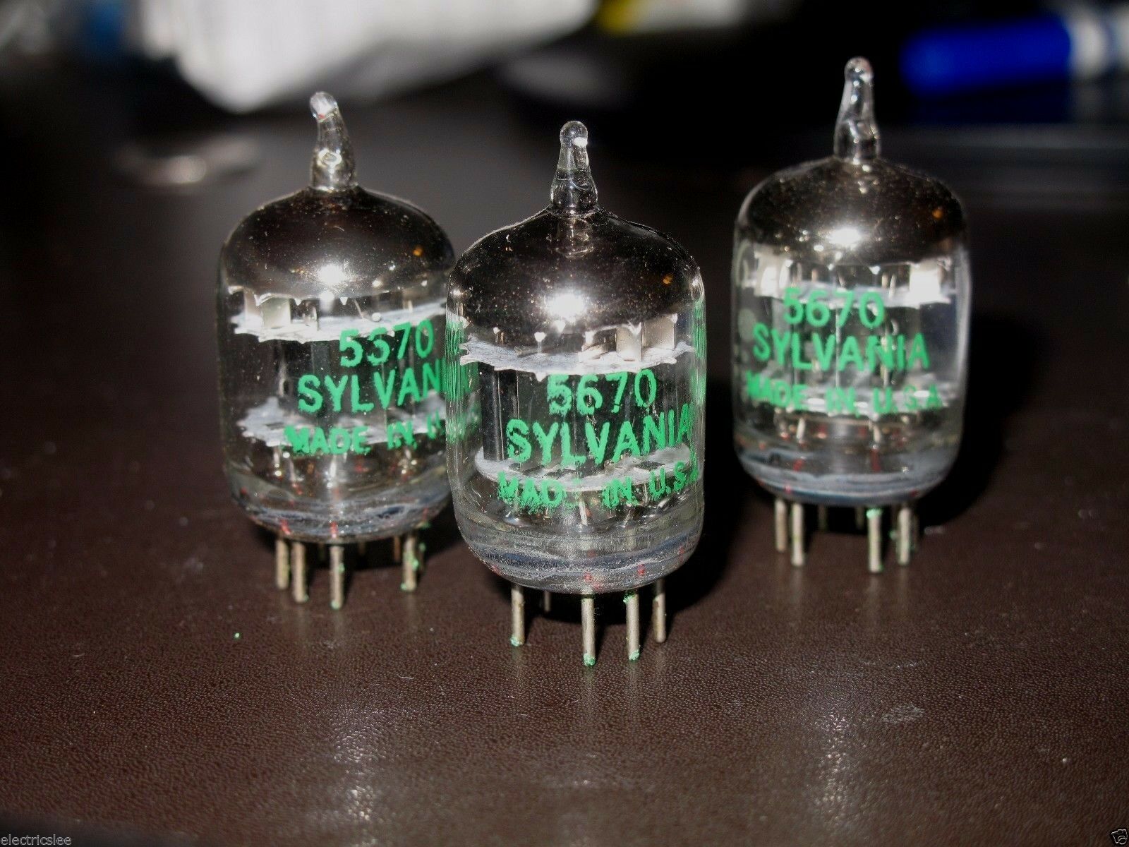 1pcs - SYLVANIA 5670 3-Mica Vacuum Tubes - NOS/NIB