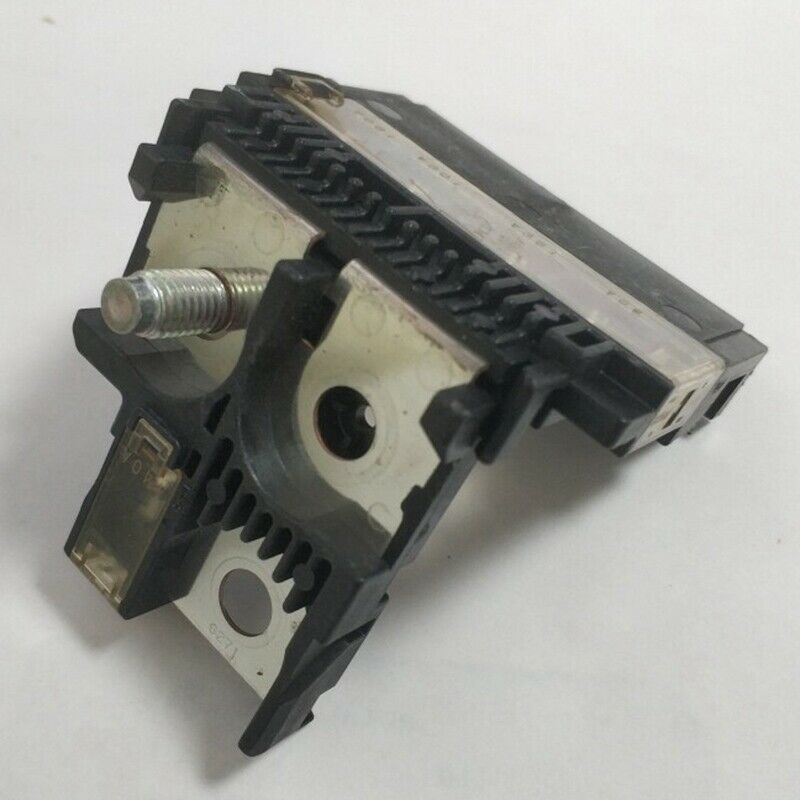 Positive Battery Cable Fuse Fusible Link Connector for Various 2004-2013  C4W1
