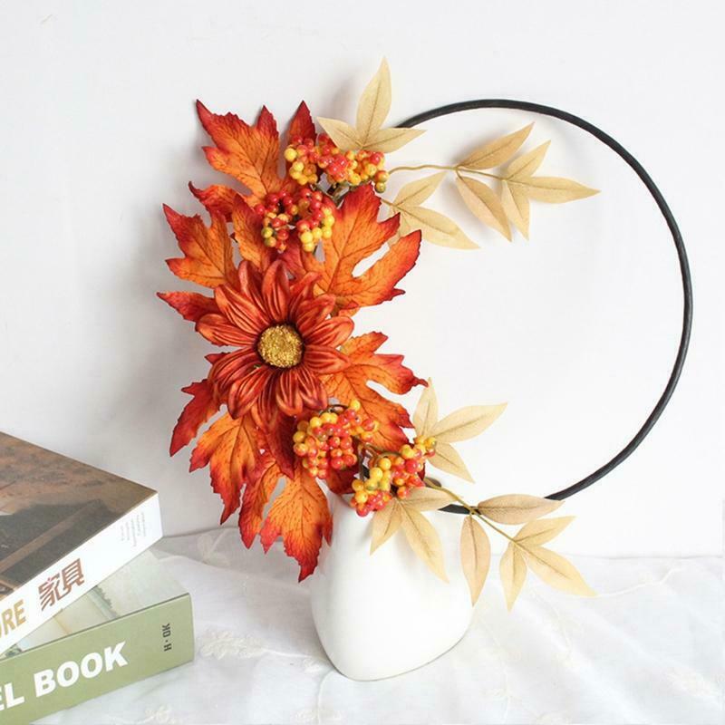 Fall Wreath Decoration Autumn Wreath with Maple Leaves Berries Harvest Wreath