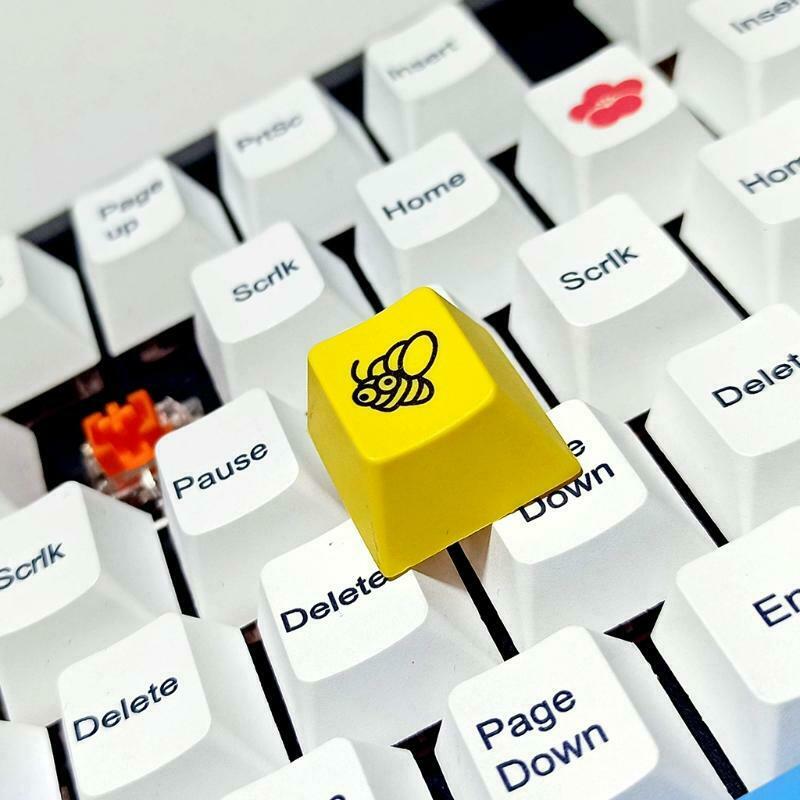 R4 Cherry Profile Dip Dye Sculpture PBT Keyboard Keycap Etched Honey Bee Keycap