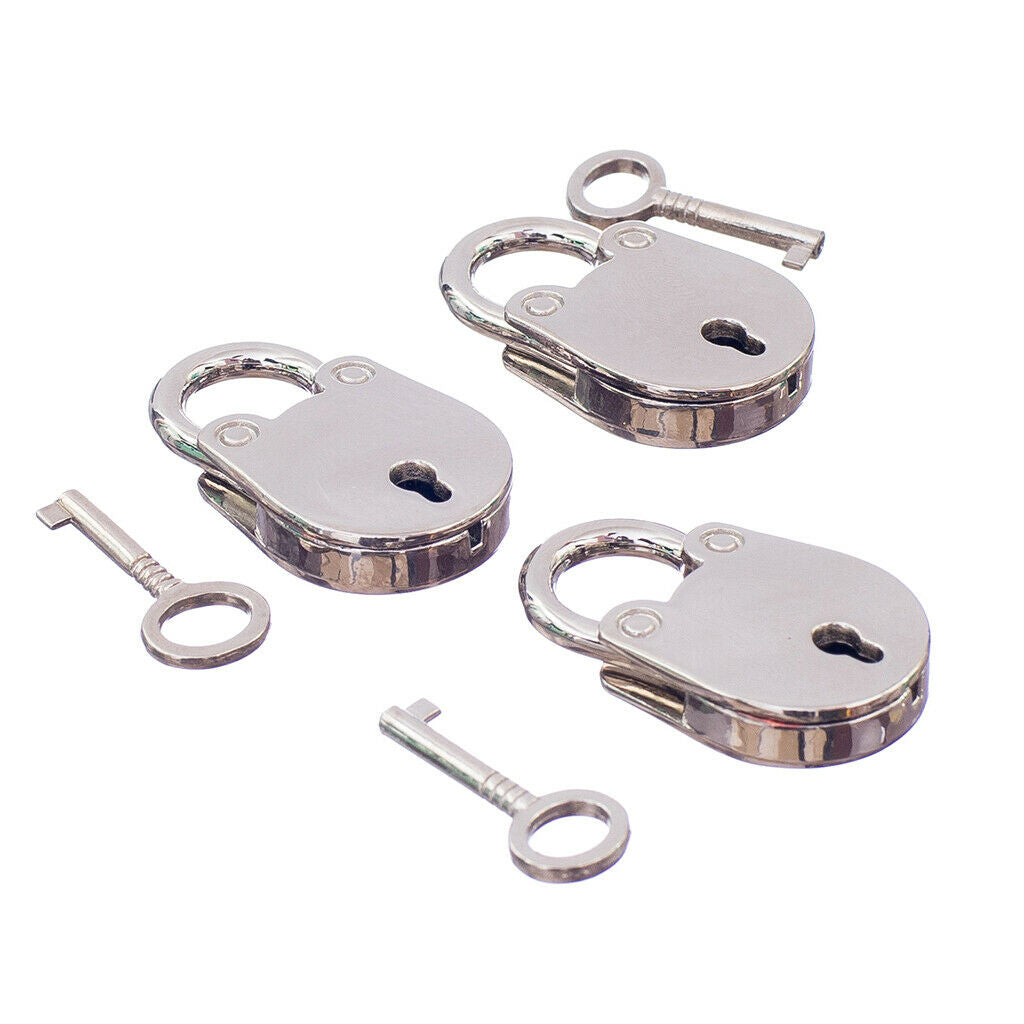 Set Of 6 Heart Shaped Padlock And Pigs In Gift Shape