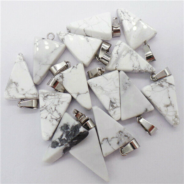 100Pcs 20x15x6mm Wholesale Natural White Howlite Triangle Pendant Bead HH8222
